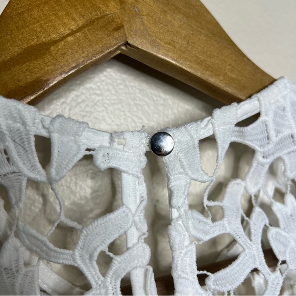 Francesca's White Lace Sheath Dress S Eyelet Floral Feminine Sleeveless Delicate - Picture 8 of 9